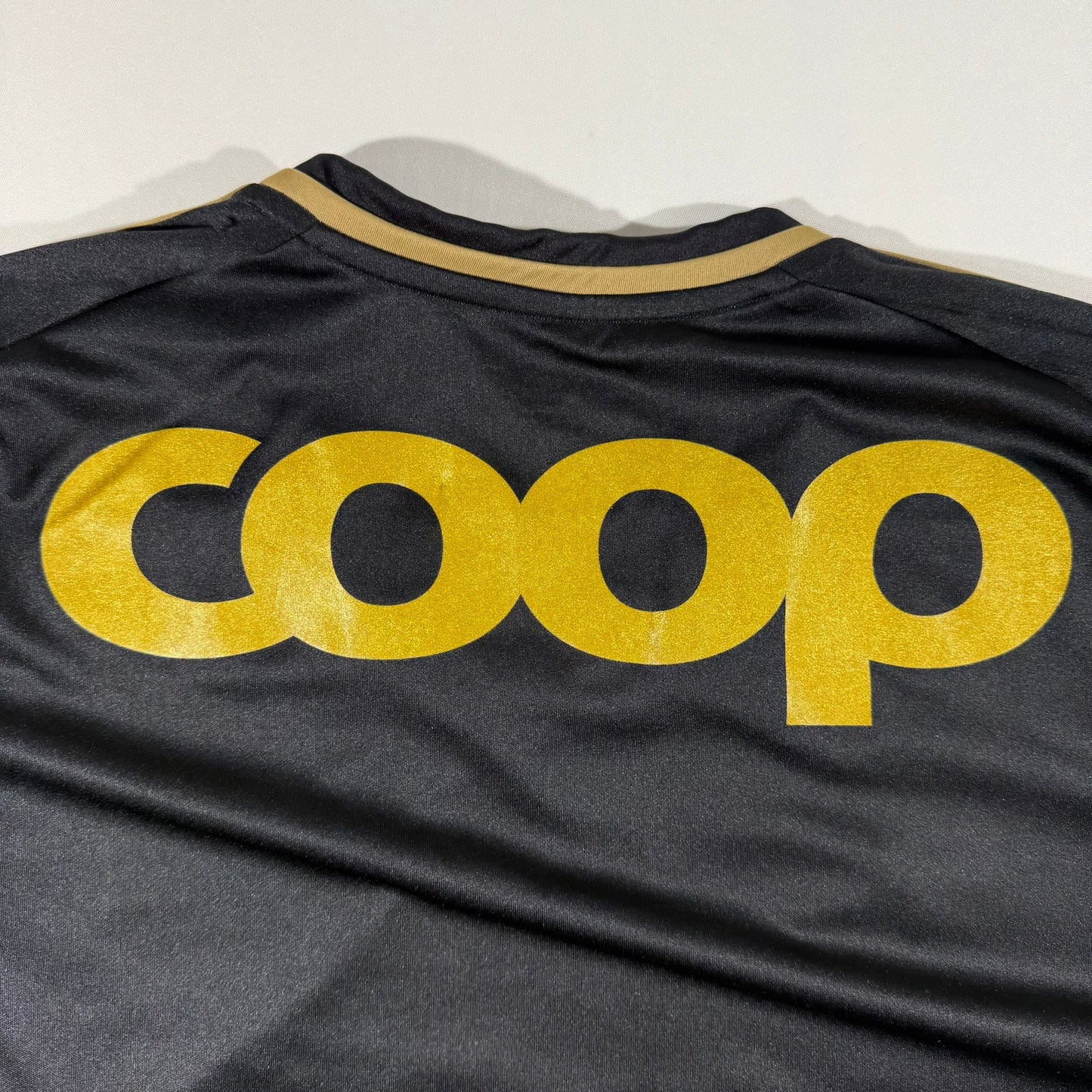 Rosenborg 2016 away gold