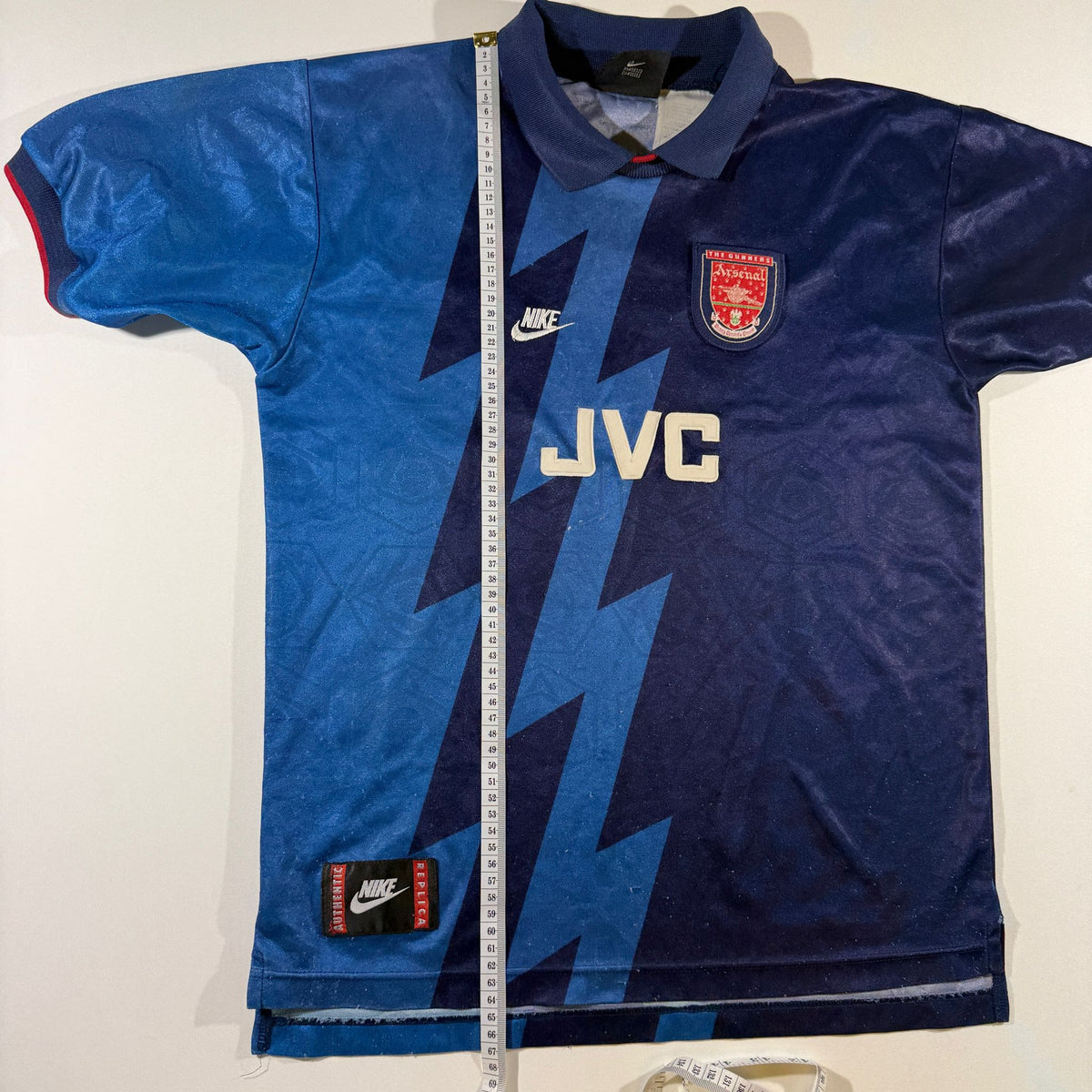 Arsenal 1995/96 away #10 Dennis Bergkamp (S)
