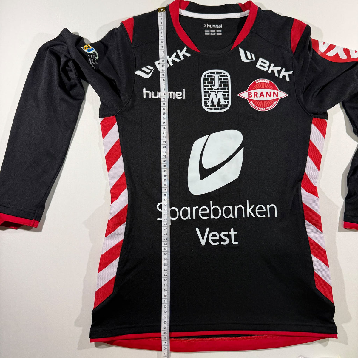 Brann 2012 away with special logo (S)