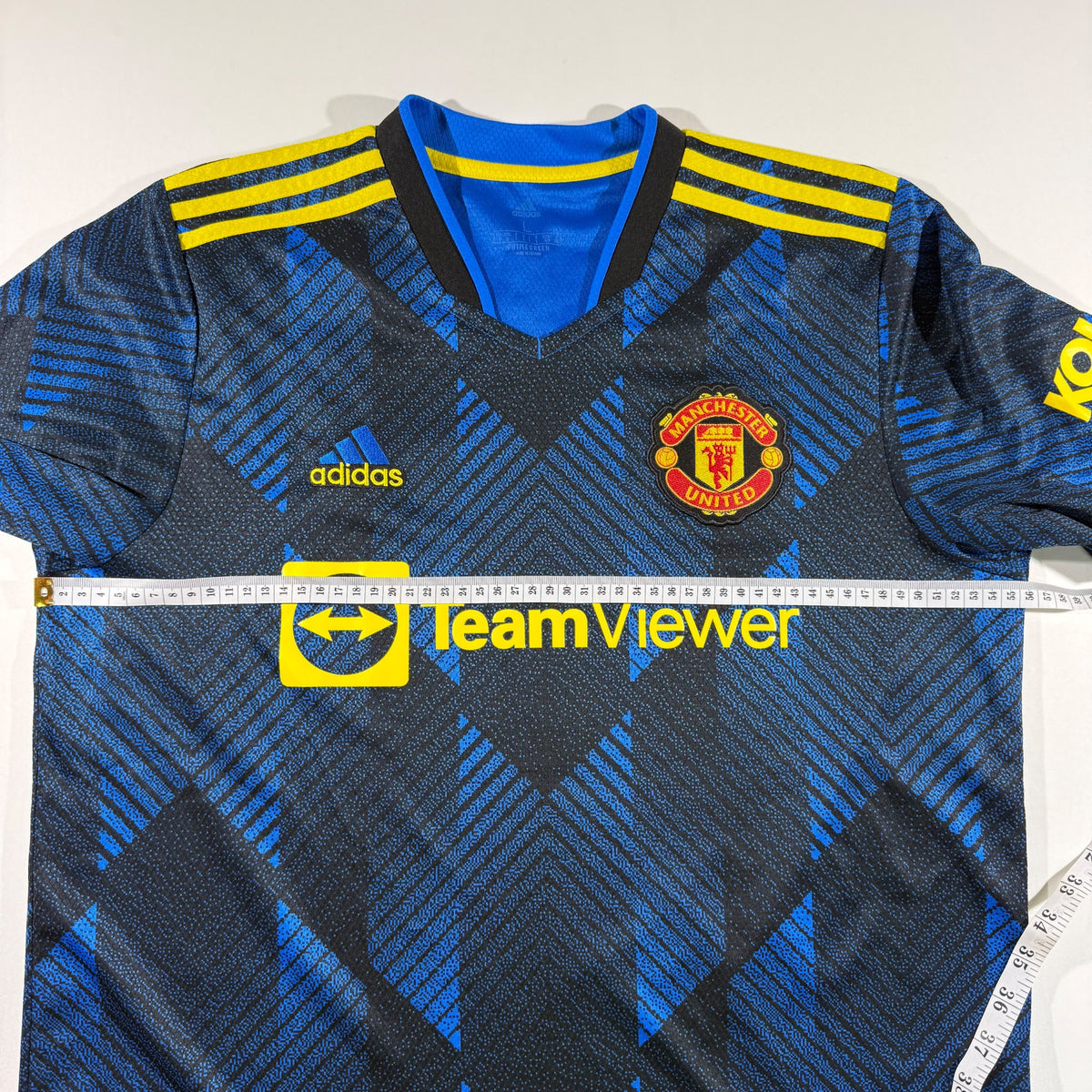 Manchester United 2021/22 third shirt #7 Cristiano Ronaldo (L)