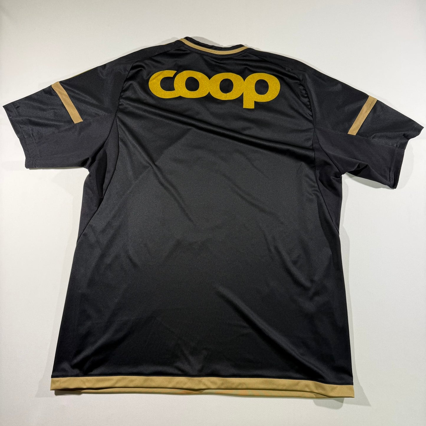 Rosenborg 2016 away gold