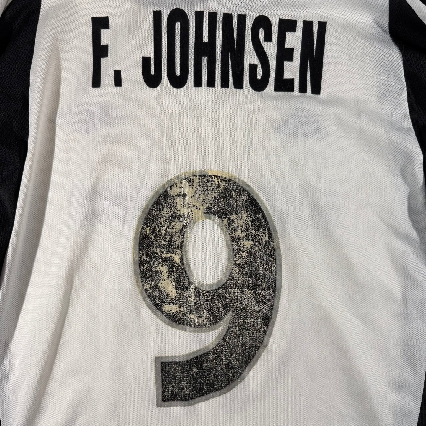 Rosenborg 2001 home matchworn #9 Frode Johnsen