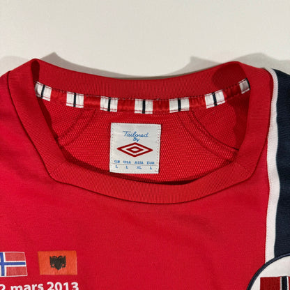 Norway 2013 home match issued #17 Jonathan Parr