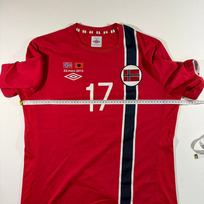 Norway 2013 home match issued #17 Jonathan Parr