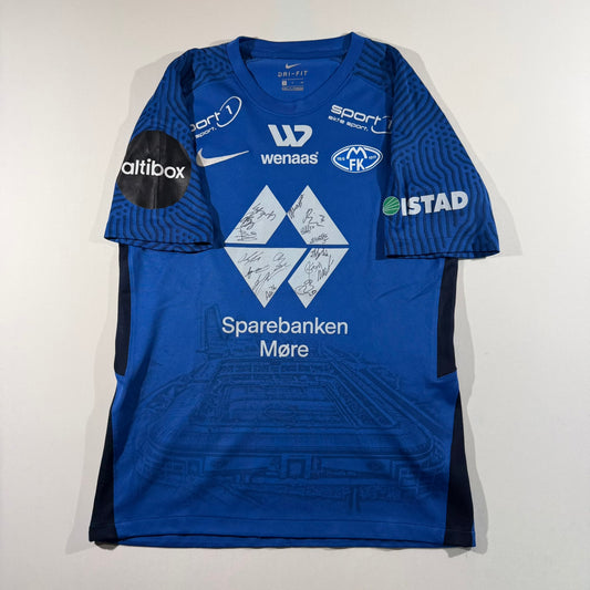 Molde FK 2021 home, signed by the first team