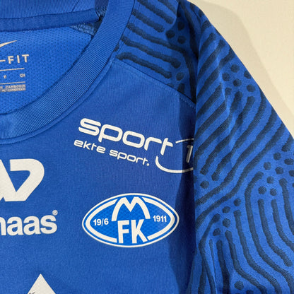 Molde FK 2021 home, signed by the first team