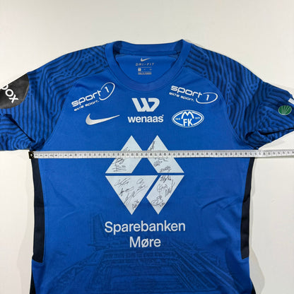 Molde FK 2021 home, signed by the first team