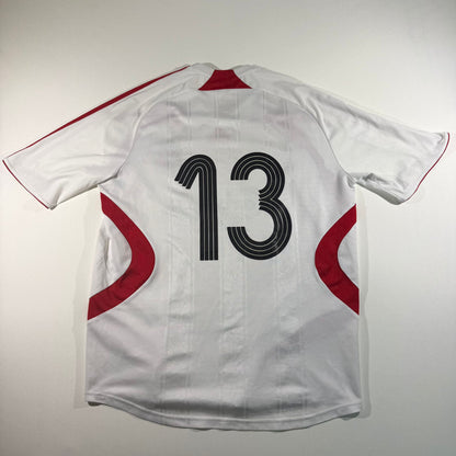 Liverpool 2007/08 away #13
