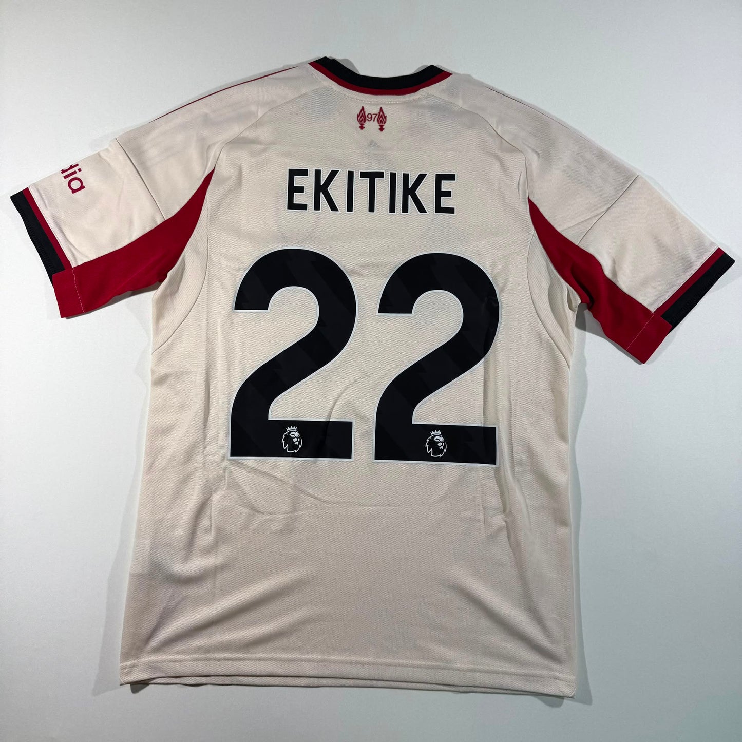 Liverpool 2025/26 away #22 Hugo Ekitike