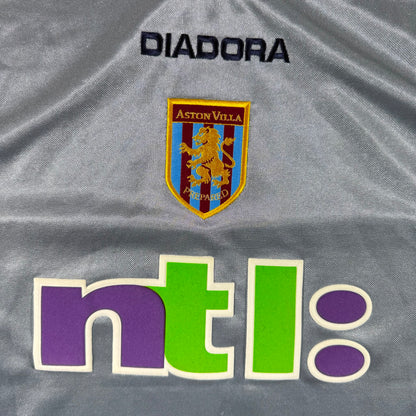 Aston Villa 2001/02 away
