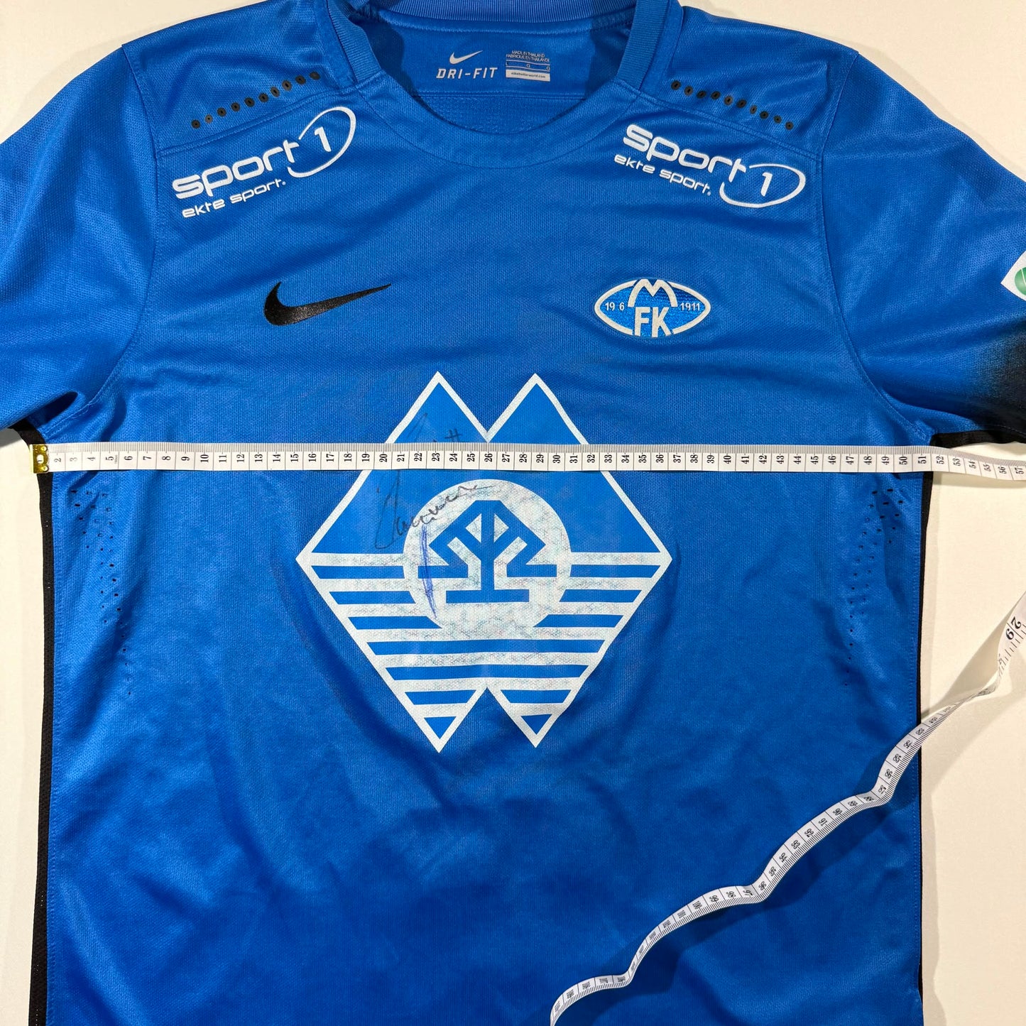 Molde FK 2016 home matchworn #4 Ruben Gabrielsen