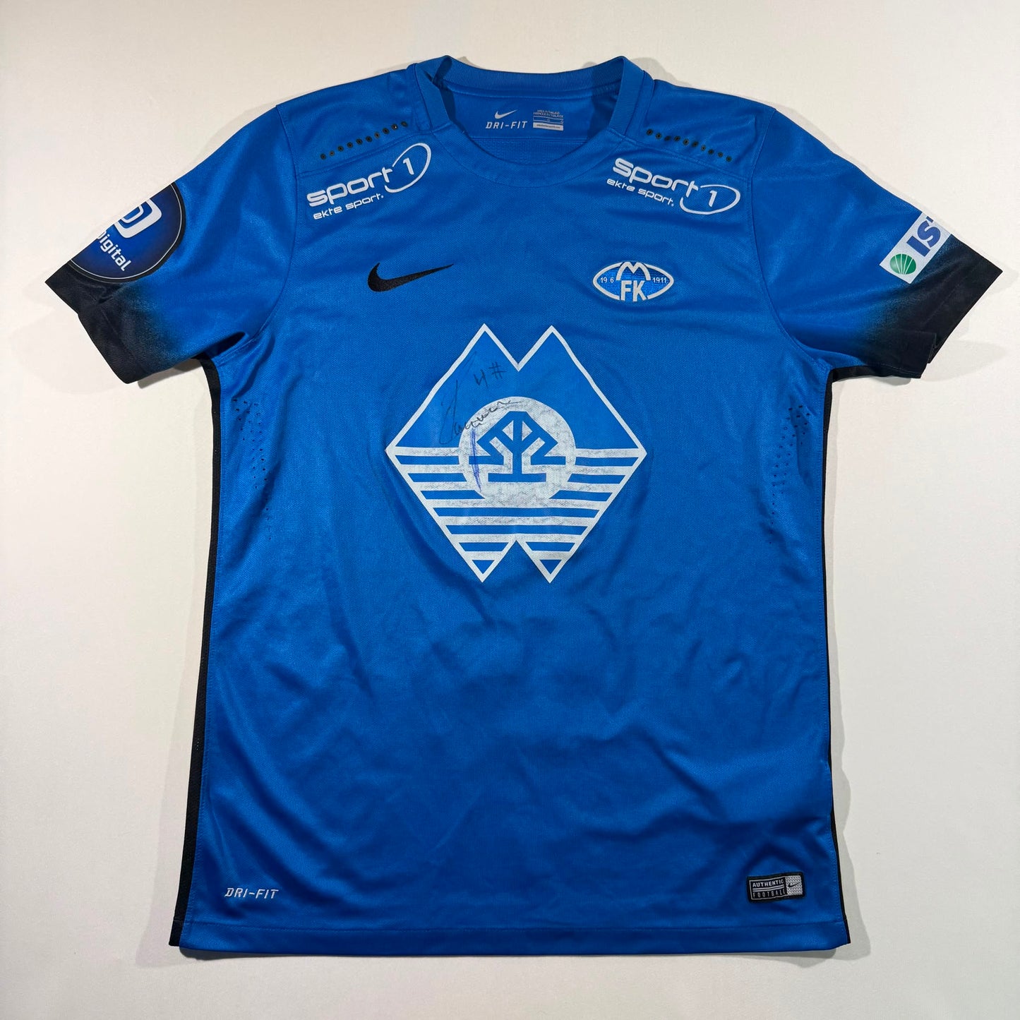 Molde FK 2016 home matchworn #4 Ruben Gabrielsen
