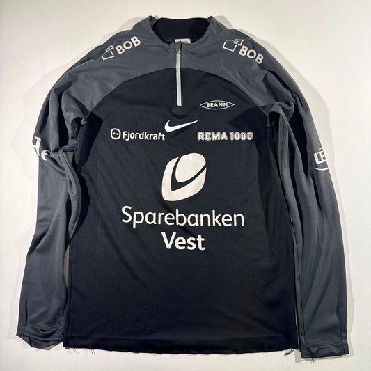 Brann black tracksuit