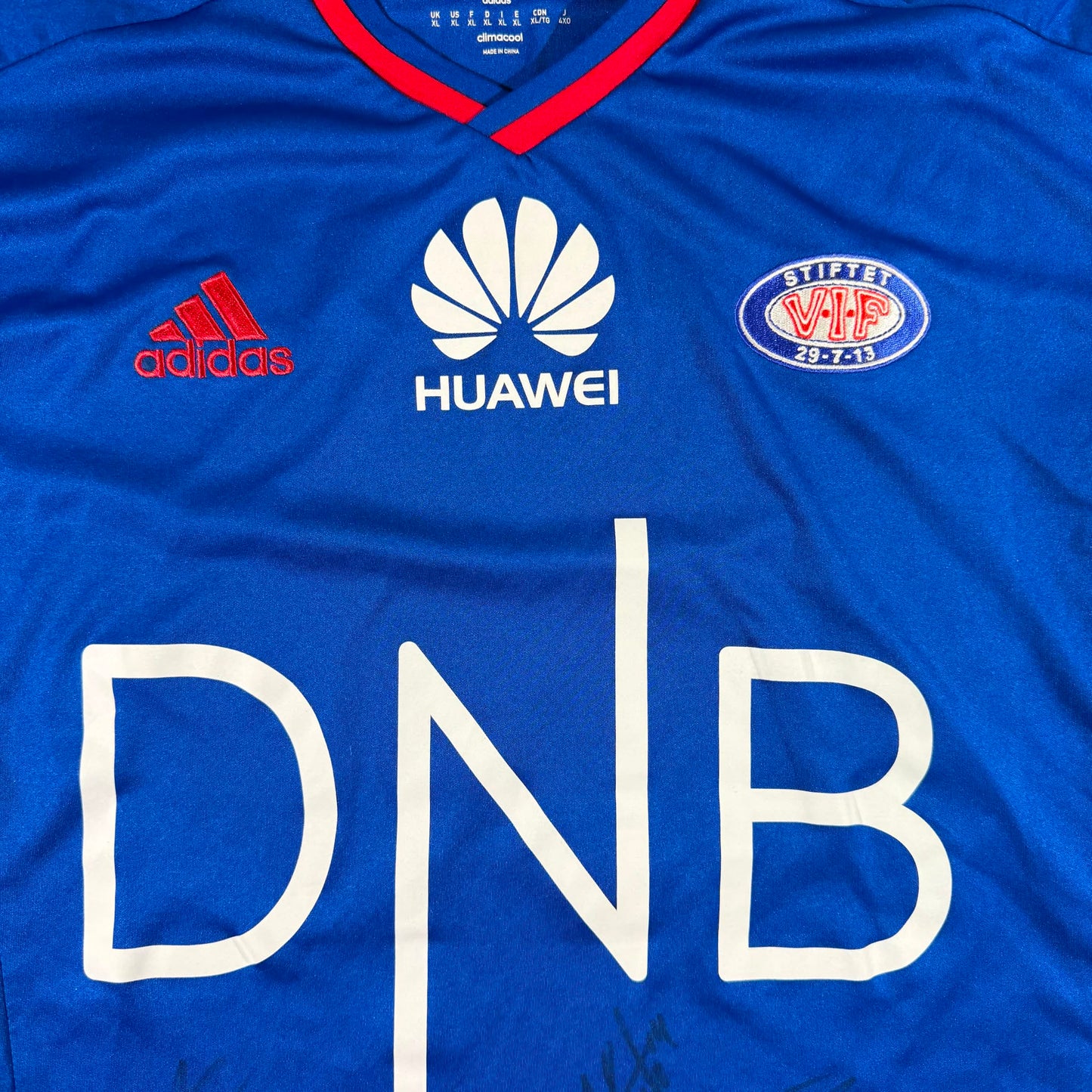 Vålerenga 2015 home signed