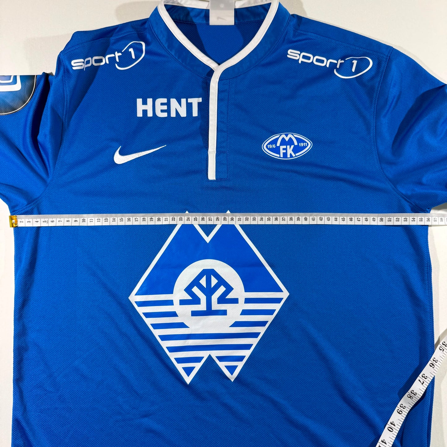 Molde FK 2015 home #6 Daniel Berg Hestad (L)