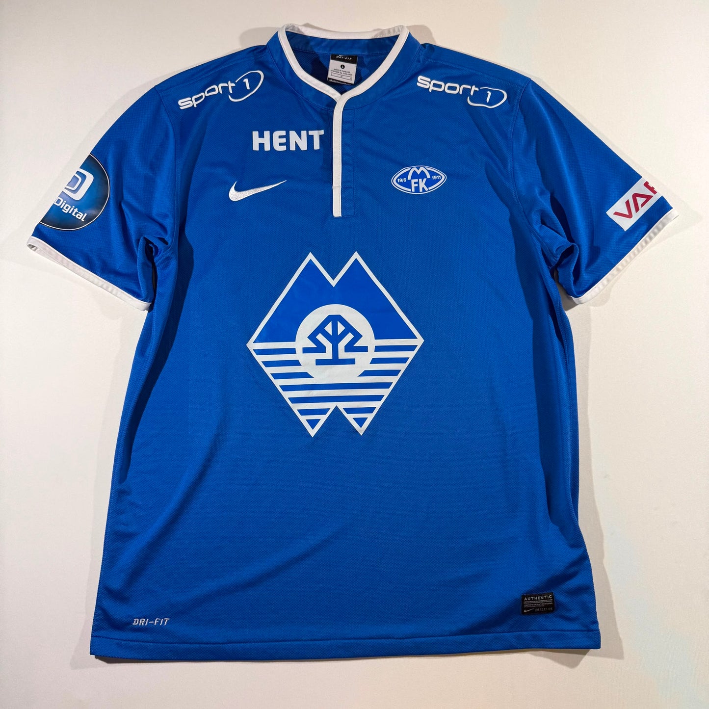 Molde FK 2015 home #6 Daniel Berg Hestad (L)