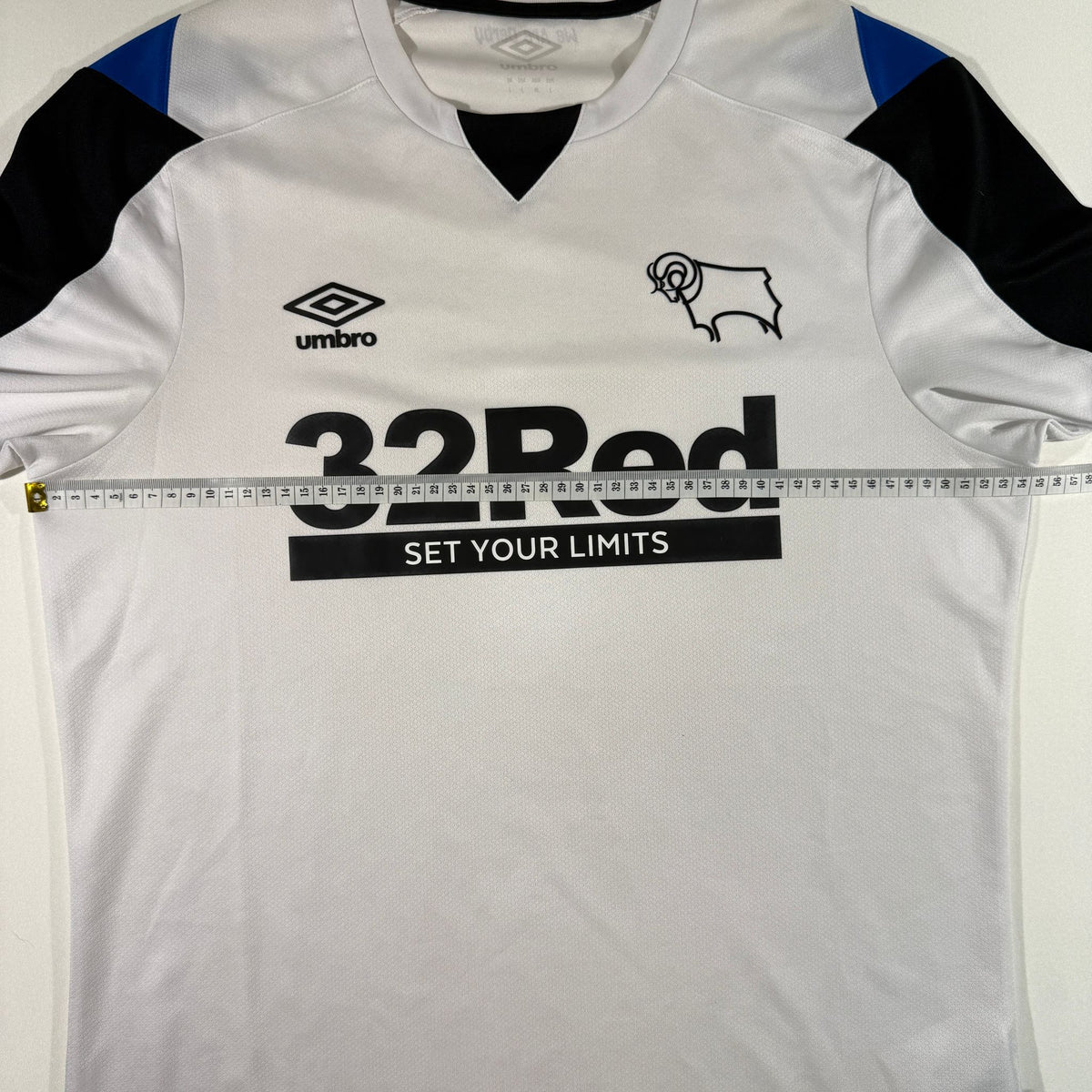 Derby Country 2021/22 home (L)