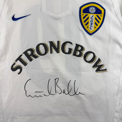 Leeds United 2002/03 home signed #19 Eirik Bakke (L)