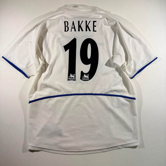 Leeds United 2002/03 home signed #19 Eirik Bakke (L)