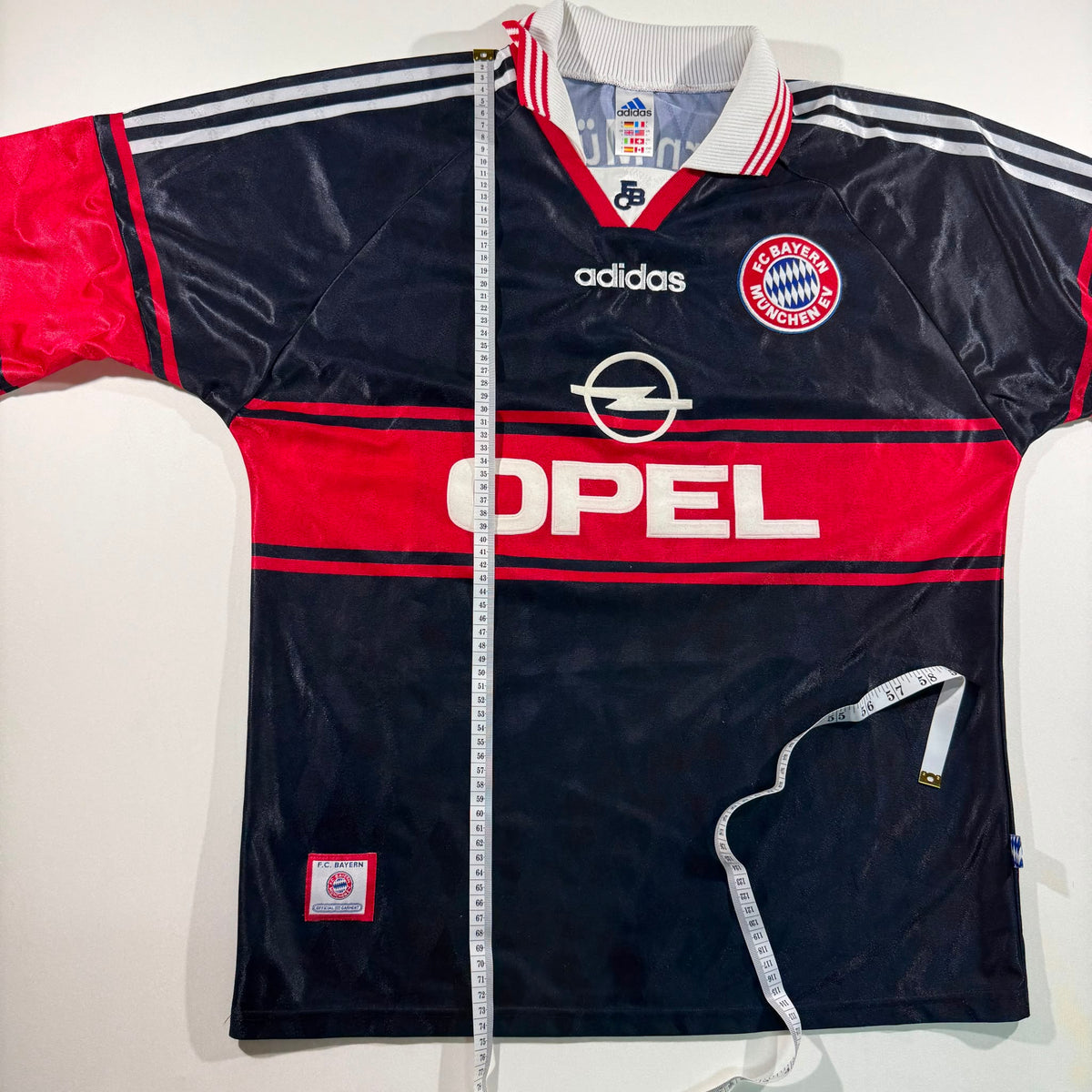 Bayern 1997-99 home #10 Lothar Matthäus (L)