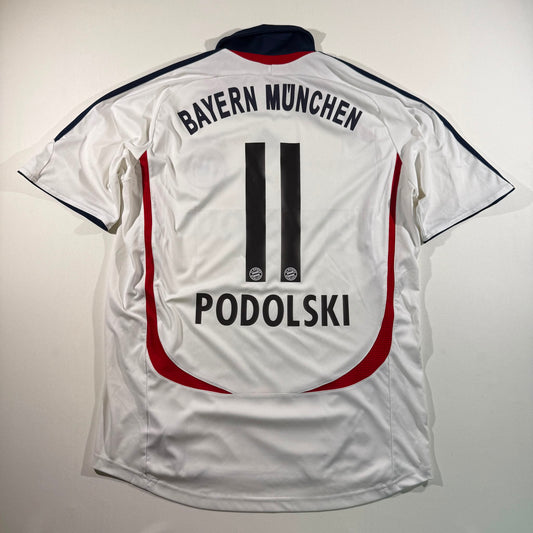 Bayern 2006/07 away #11 Lukas Podolski (M)
