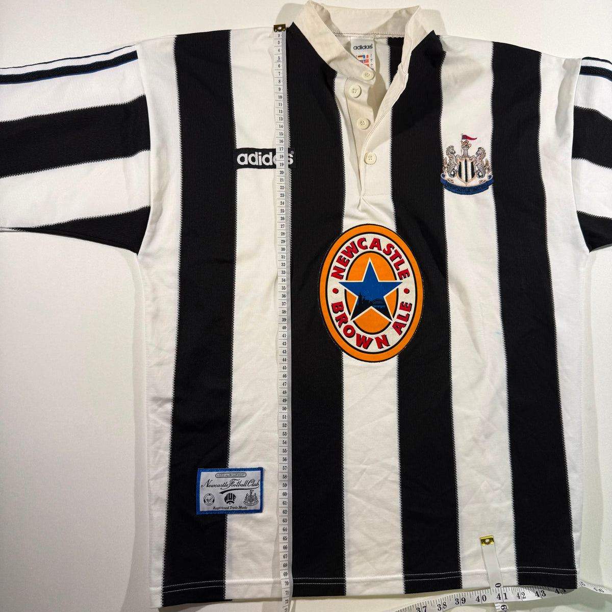 Newcastle 1995/96 home #9 Alan Shearer (L)