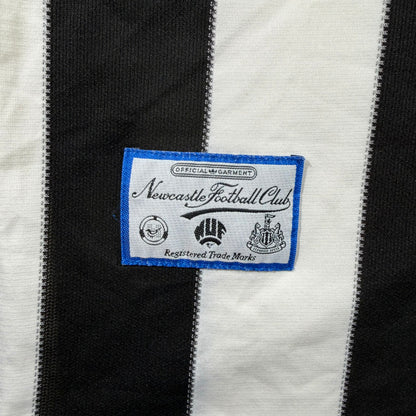 Newcastle 1995/96 home #9 Alan Shearer (L)