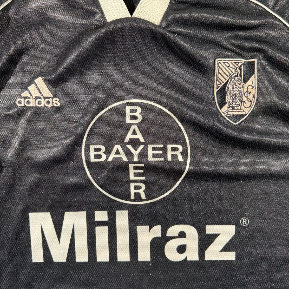 Vitória de Guimarães 1999/00 away (L)