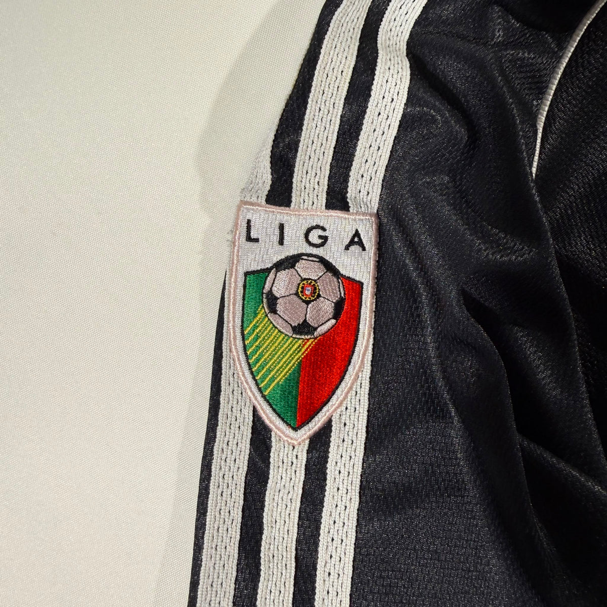 Vitória de Guimarães 1999/00 away (L)