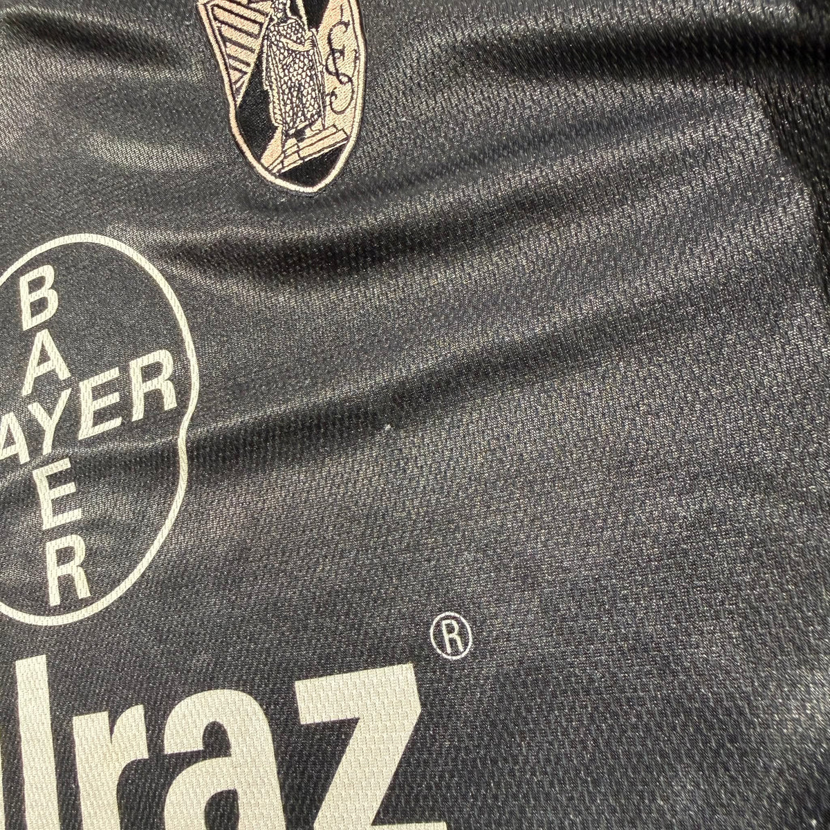 Vitória de Guimarães 1999/00 away (L)