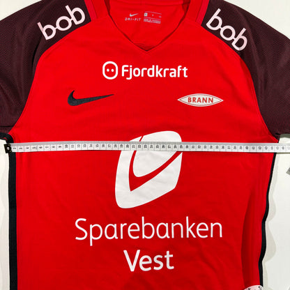 SK Brann 2018 home (S)