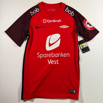 SK Brann 2018 home (S)