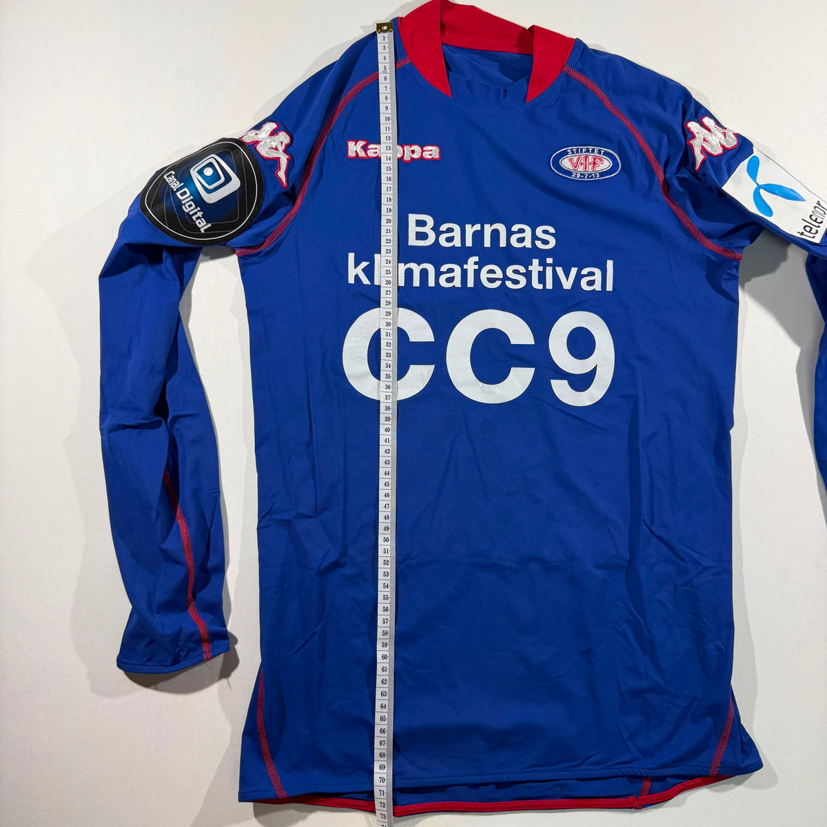 Vålerenga 2009 home match issued #11 Morten Berre (L)