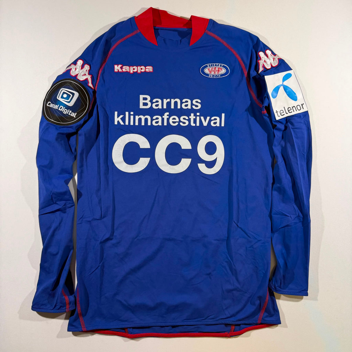 Vålerenga 2009 home match issued #11 Morten Berre (L)