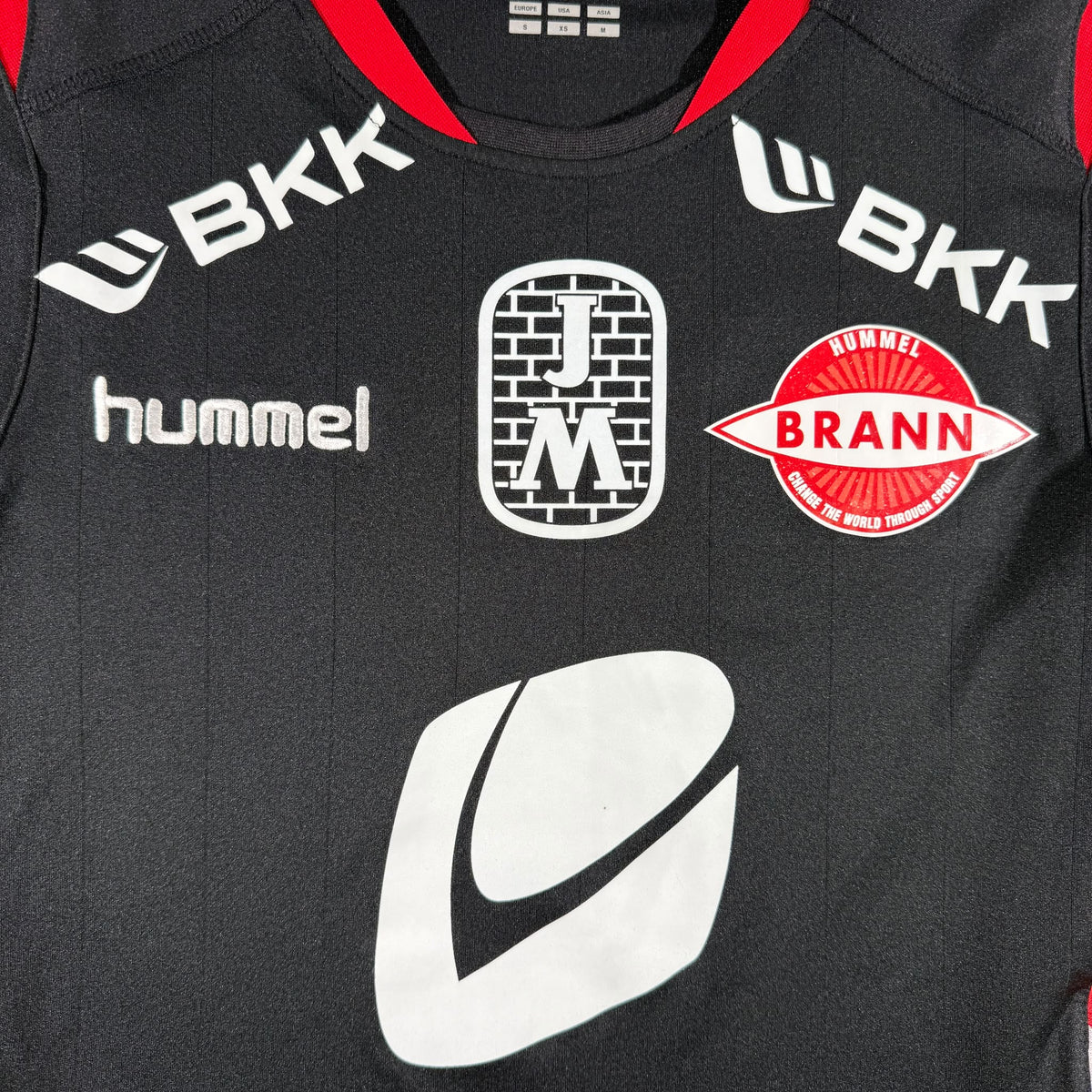 Brann 2012 away with special logo (S)