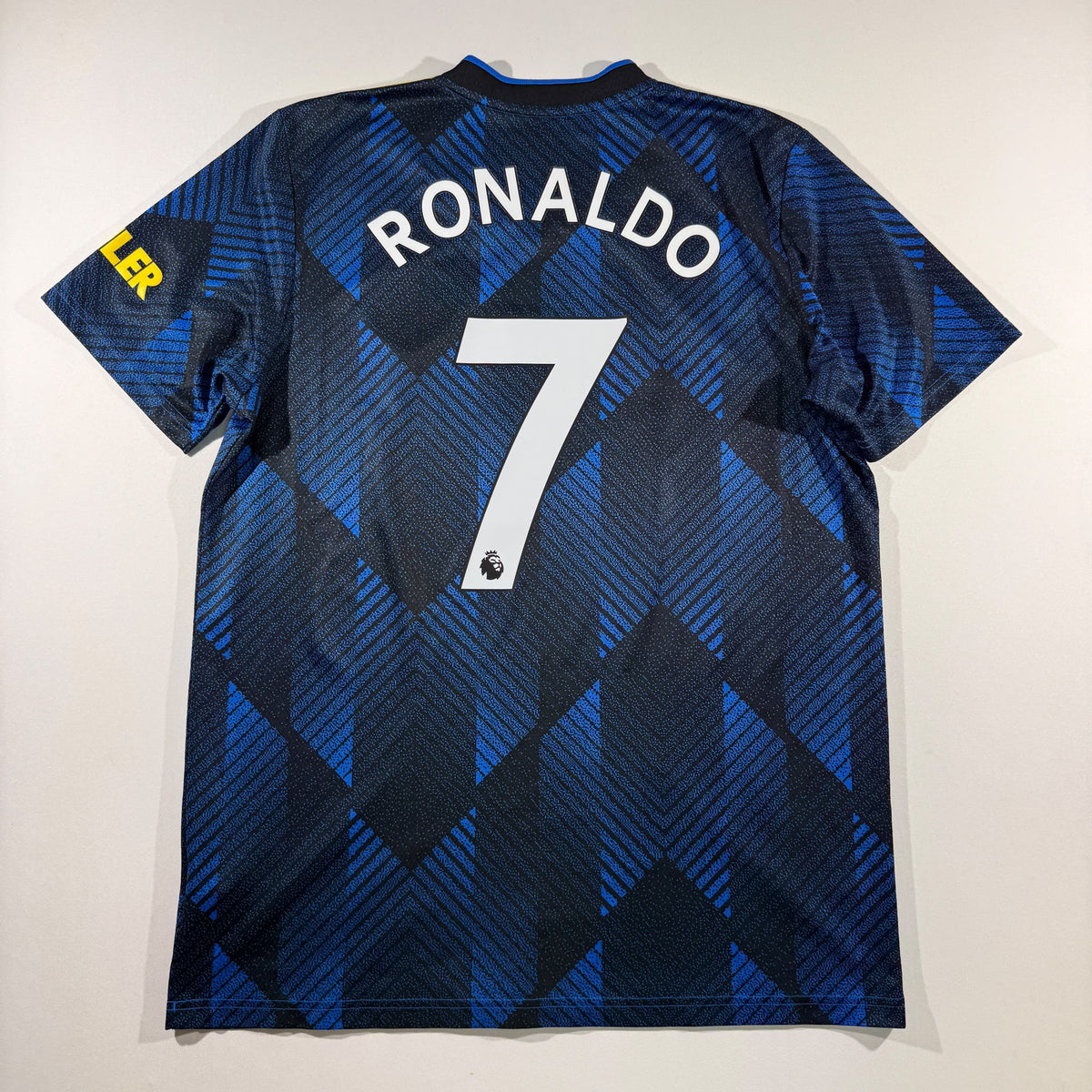 Manchester United 2021/22 third shirt #7 Cristiano Ronaldo (L)