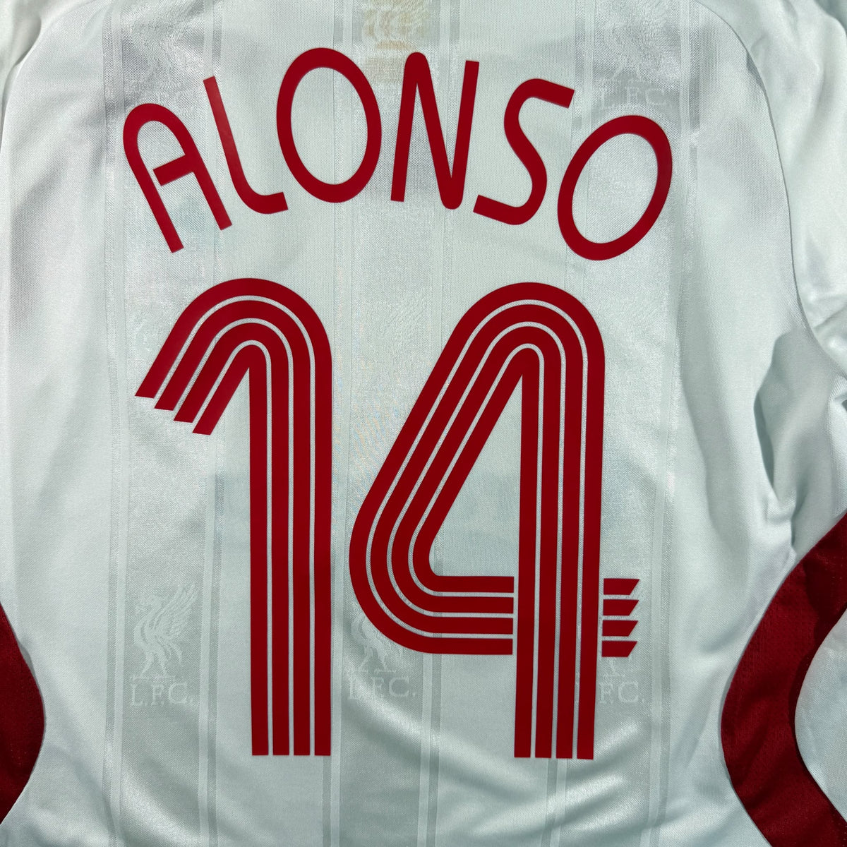 Liverpool 2007/8 away shirt #14 Xabi Alonso (L)