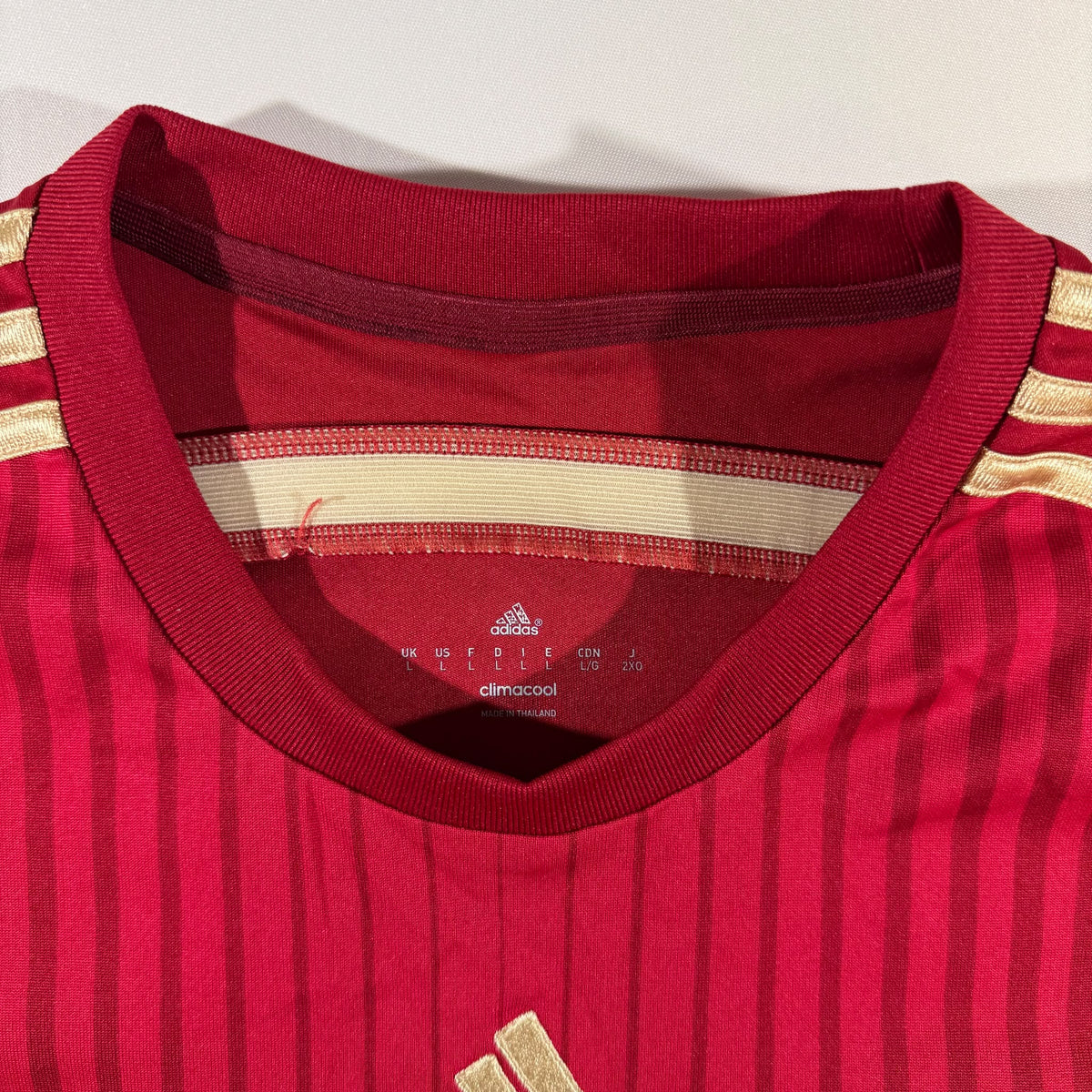 Spain 2014 home shirt #6 Andrés Iniesta (L)
